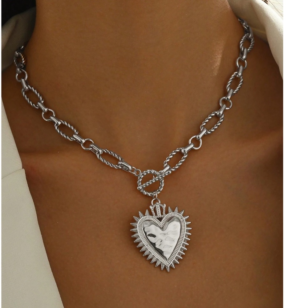 Luxe Spiky Heart Statement Chain Toggle Necklace - Picture 2 of 6
